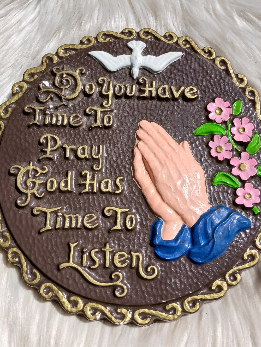 Vintage Wall Hanging Plaque Chalkware Plaster Praying Hands Prayer Religious vtg